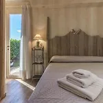 Guesthost - W Parking And Veranda Appartement *