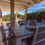 Guesthost - W Parking And Veranda