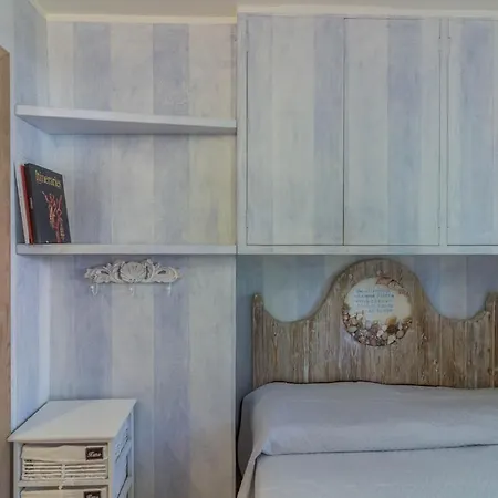 Guesthost - W Parking And Veranda Apartament Porto Rotondo