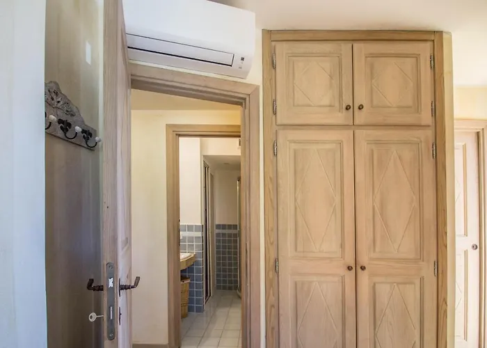 Daire Guesthost - W Parking And Veranda Porto Rotondo